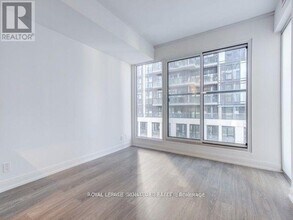 181 Dundas St E in Toronto, ON - Building Photo - Building Photo