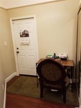 400 Eldert Lane, Unit One Bedroom in Brooklyn, NY - Foto de edificio - Building Photo