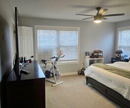 571 Springbrook Trail N in Oswego, IL - Building Photo - Building Photo