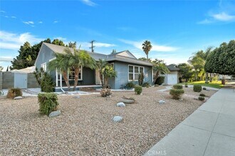 16908 Los Alimos St in Los Angeles, CA - Building Photo - Building Photo