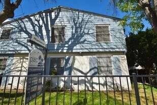 11645 Moorpark St, Unit a in Los Angeles, CA - Building Photo