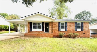 289 Ramona Dr in Fayetteville, NC - Building Photo