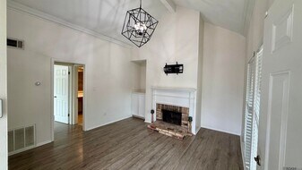 8155 Jefferson Hwy in Baton Rouge, LA - Building Photo