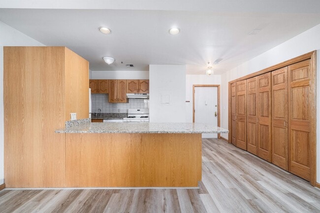 72 Park Ave in Hoboken, NJ - Building Photo - Building Photo