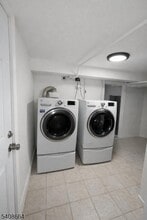 391 Delano Pl in Fairview, NJ - Building Photo - Building Photo