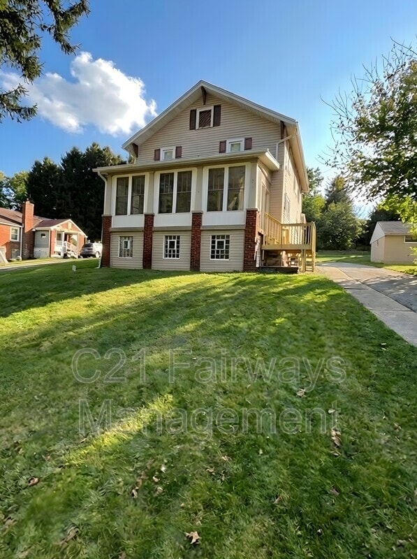 property at 16 Panorama Dr