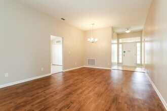 2600 Creek Ridge Dr in Green Cove Springs, FL - Foto de edificio - Building Photo