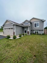 12470 42nd Ave in Becker, MN - Building Photo