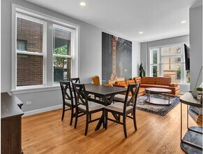 448 N Aberdeen St in Chicago, IL - Foto de edificio - Building Photo