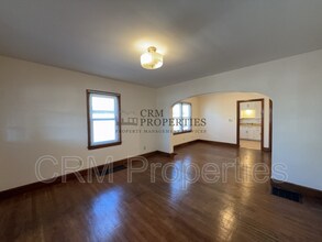 933 N Linwood Ave in Indianapolis, IN - Building Photo - Building Photo