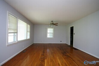 2803 Mallory Ave NW in Huntsville, AL - Foto de edificio - Building Photo