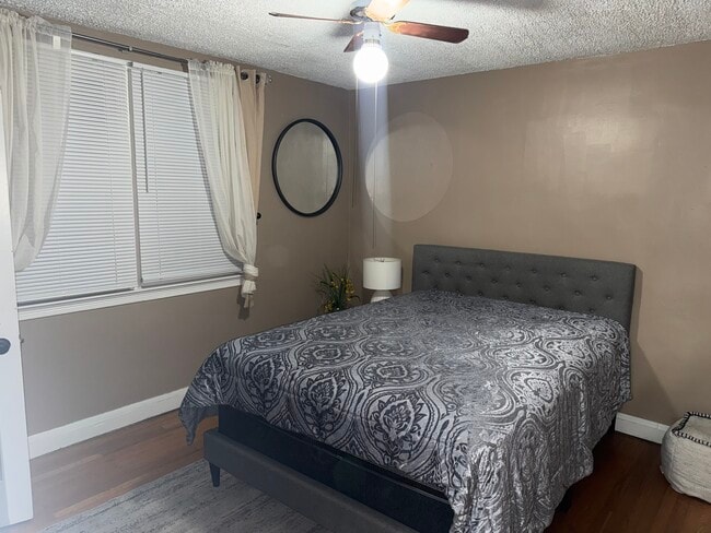 49 Briarwood Rd in Catonsville, MD - Foto de edificio - Building Photo