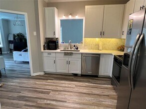 225 Lee Ct in Holly Springs, GA - Building Photo - Building Photo