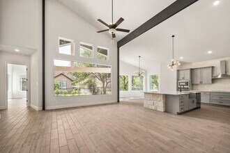 515 Free Rein in Horseshoe Bay, TX - Building Photo - Building Photo