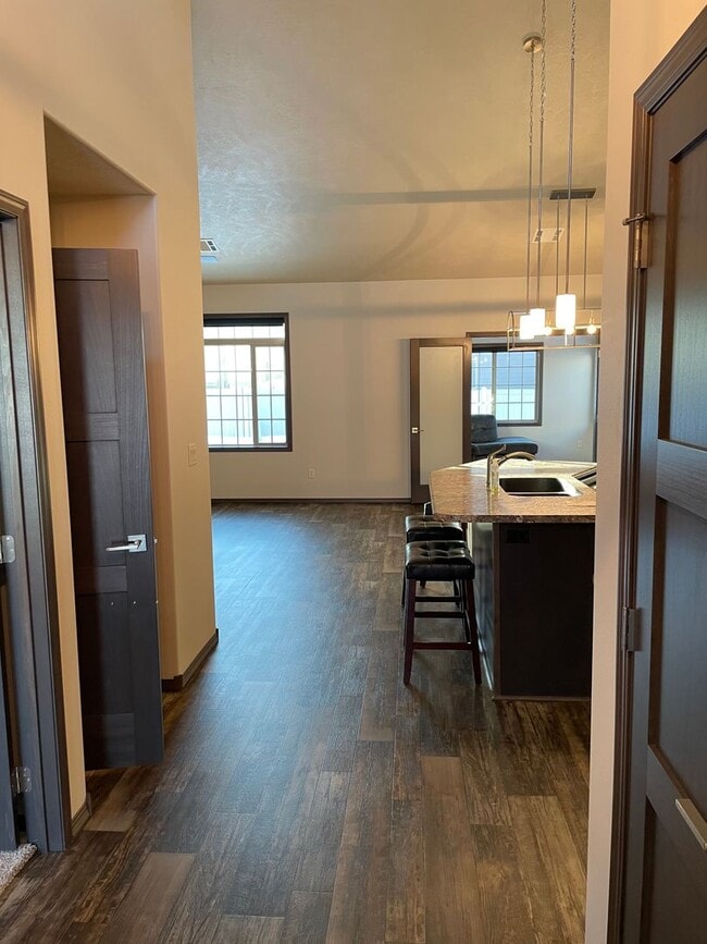 property at 5703 S Plainside Pl