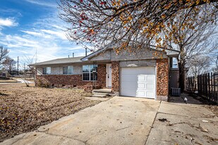 1702 NW 45th St in Lawton, OK - Building Photo