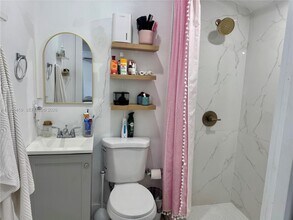 10800 NW 22nd Ct in Miami, FL - Building Photo - Building Photo