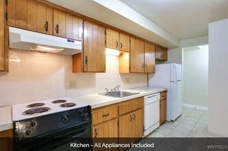 2481 Sheridan Dr in Tonawanda, NY - Building Photo - Building Photo