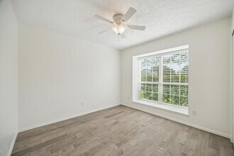9513 Danforth Way in Houston, TX - Building Photo - Building Photo
