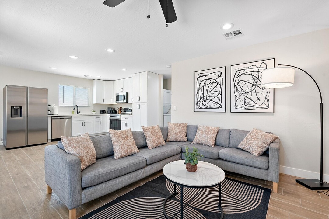 1801 E Raymond St in Phoenix, AZ - Building Photo