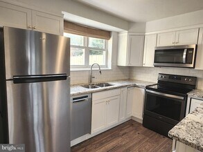 1605 Woodbine St in Alexandria, VA - Building Photo - Building Photo