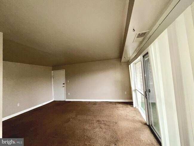 9282 Adelphi Rd in Hyattsville, MD - Building Photo - Building Photo