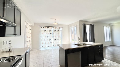 289 Dolman St in Breslau, ON - Building Photo - Building Photo