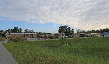 Brightwood Manor Mobile Home in Apopka, FL - Building Photo - Building Photo