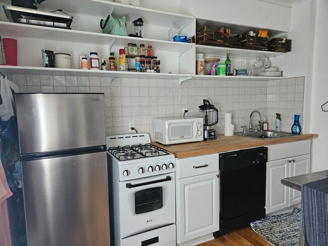 property at 312 E Genesee St