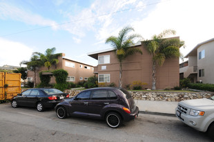 501 Avenue G in Redondo Beach, CA - Building Photo