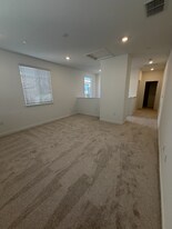 5348 Liberty Ship Wy in Sacramento, CA - Building Photo