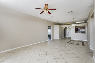 10457 Hunters Haven Blvd in Riverview, FL - Building Photo - Building Photo