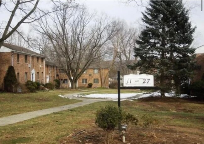 property at 21 Troy Dr