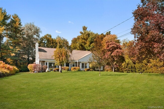 14 Earlwood Dr in Poughkeepsie, NY - Building Photo - Building Photo