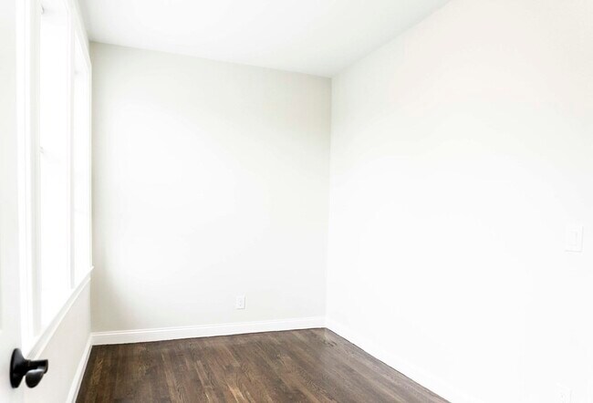 2022 Commonwealth Ave in Boston, MA - Building Photo - Building Photo