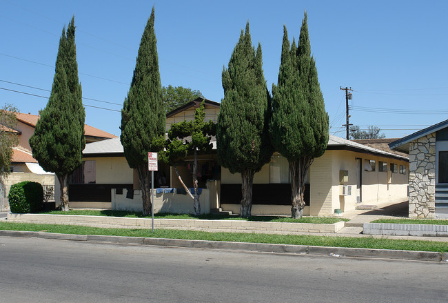 1993 N Highland St in Orange, CA - Foto de edificio - Building Photo