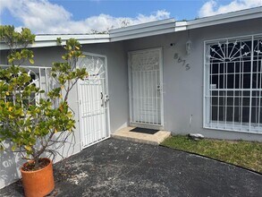 8675 SW 27th Ln in Miami, FL - Building Photo - Building Photo
