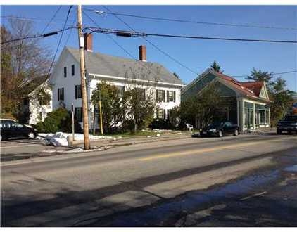 192 York St in York, ME - Foto de edificio - Building Photo