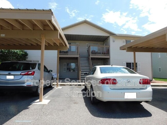 property at 1157 E Carolina Ave