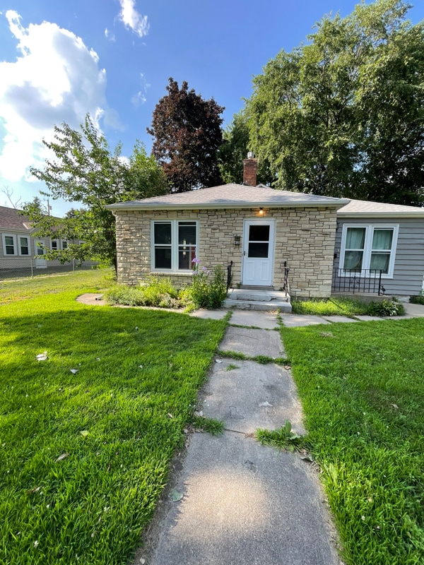 property at 412 W 64th St