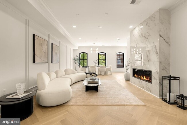 733 Euclid St NW in Washington, DC - Building Photo - Building Photo