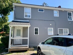 21 Buckwheat Rd in Franklin, NJ - Building Photo - Building Photo