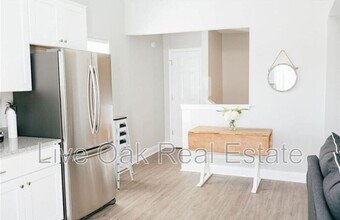 402 33rd St in Virginia Beach, VA - Building Photo - Building Photo