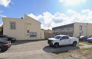 2444 NW 52nd Ave in Lauderhill, FL - Building Photo