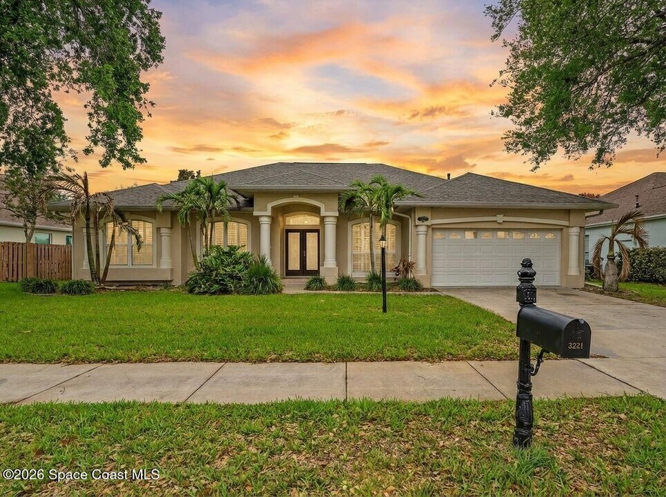 3221 Windsor Estates Dr in Melbourne, FL - Building Photo