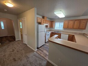 2940 Matt Dr in Eugene, OR - Building Photo - Building Photo
