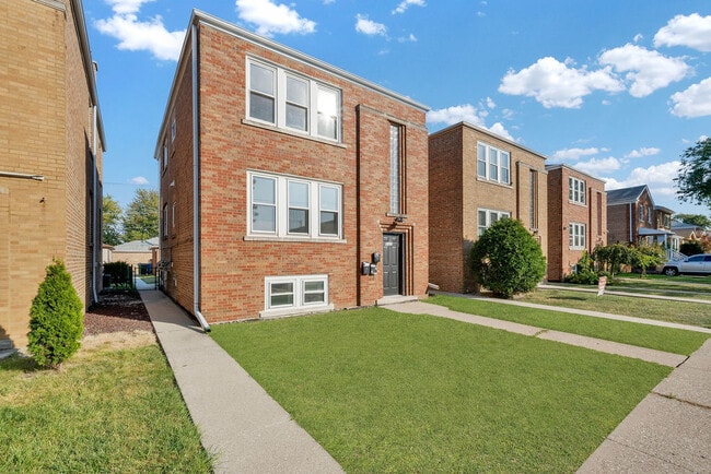 5527 S Mason Ave in Chicago, IL - Building Photo - Building Photo