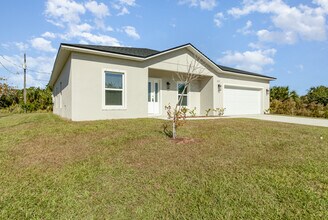 1213 Waterford St SE in Palm Bay, FL - Building Photo - Building Photo