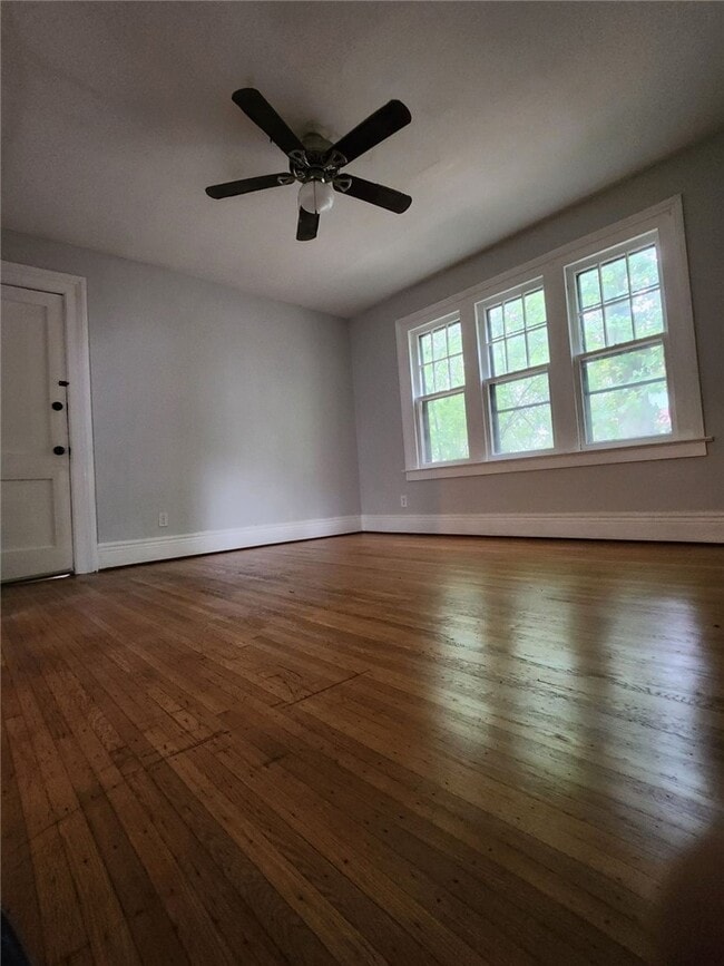 176 Linden St in Rochester, NY - Building Photo - Building Photo