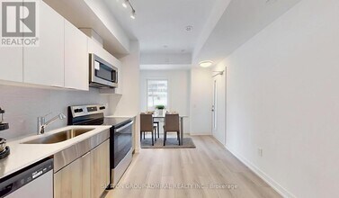 3069 Pharmacy Ave in Toronto, ON - Building Photo - Building Photo